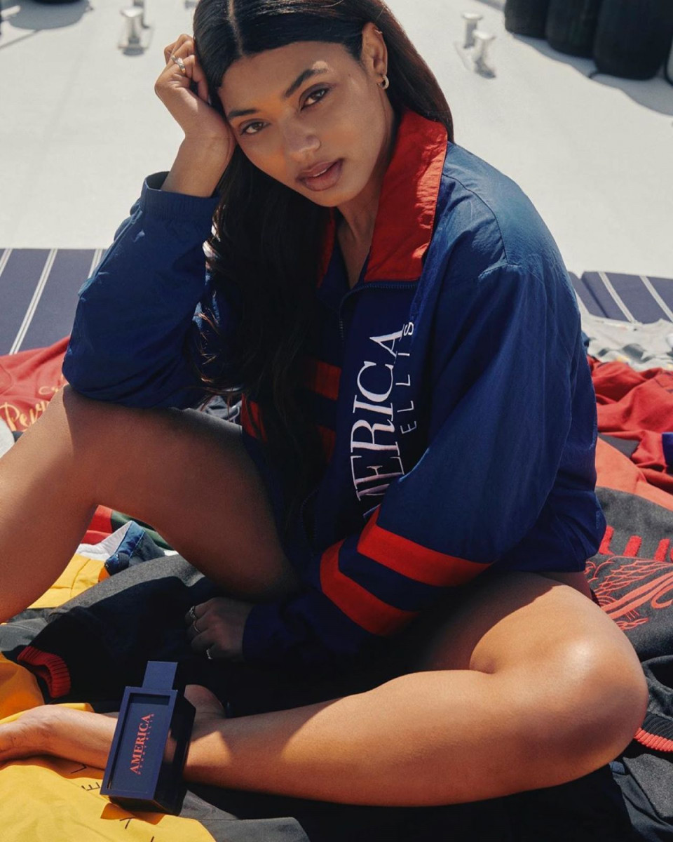 Danielle Herrington: pic #1185213