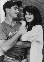 Daphne Zuniga photo #