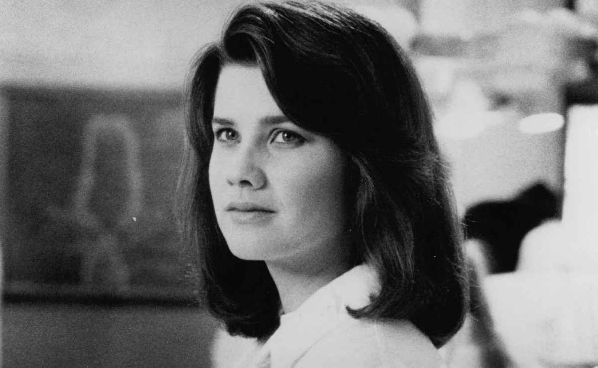 Daphne Zuniga: pic #645581