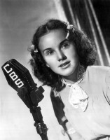 Deanna Durbin photo #