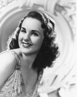 Deanna Durbin photo #