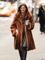 Debra Messing photo #