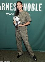 Demi Moore photo #