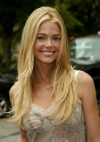 Denise Richards photo #