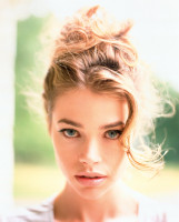 Denise Richards photo #