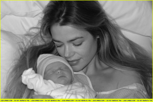 Denise Richards photo #