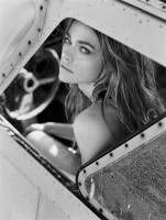 Denise Richards photo #