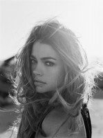 Denise Richards photo #