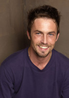 Desmond Harrington photo #