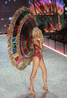 Devon Windsor photo #