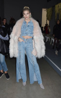 Devon Windsor photo #