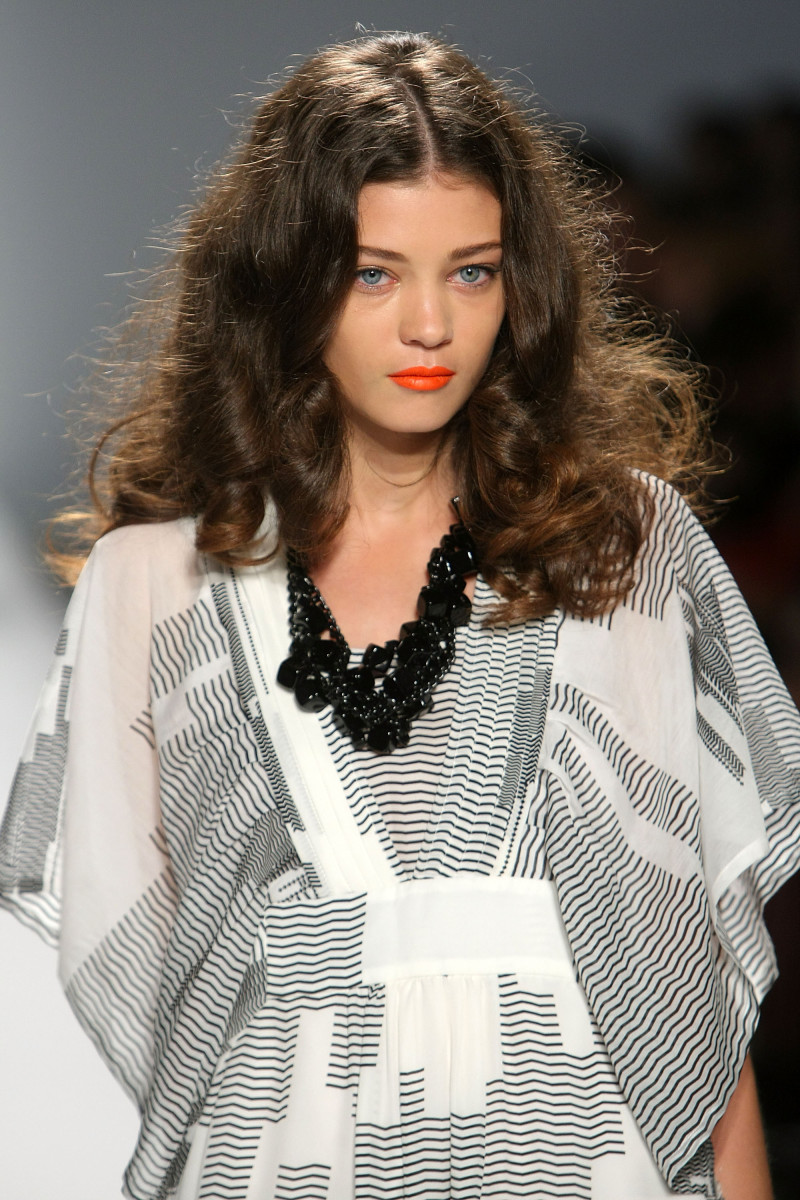 Diana Moldovan: pic #184923