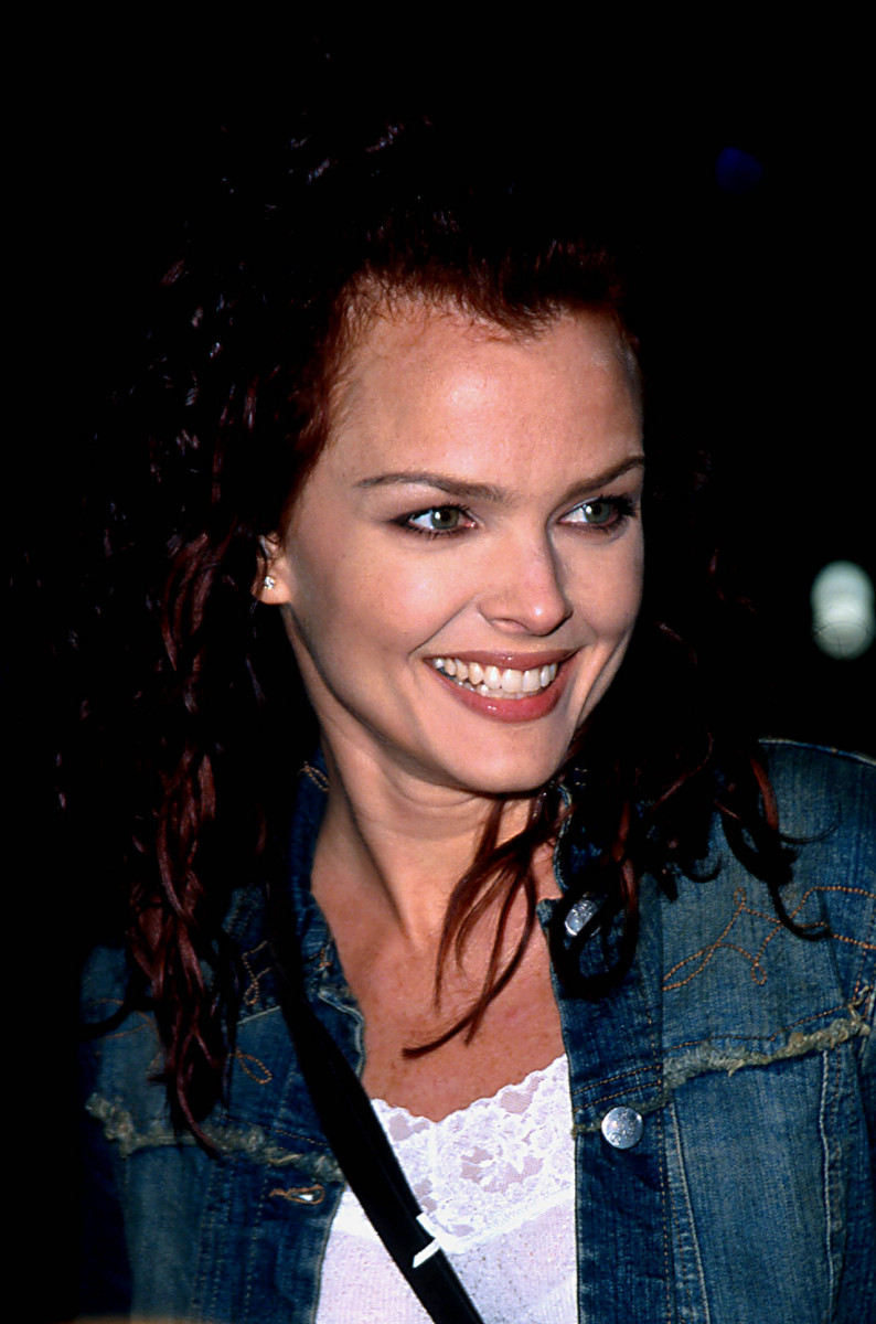 Dina Meyer: pic #351515