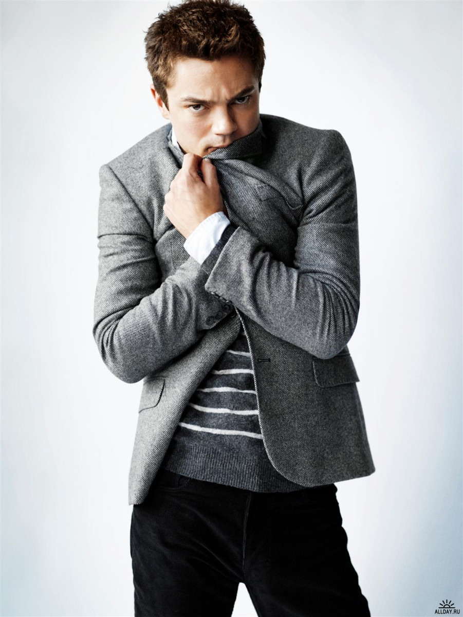 Dominic Cooper: pic #283492