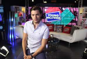 Dominic Sherwood photo #