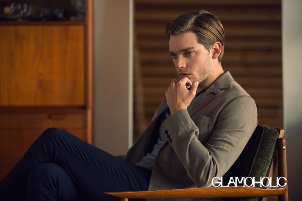 Dominic Sherwood: pic #915499