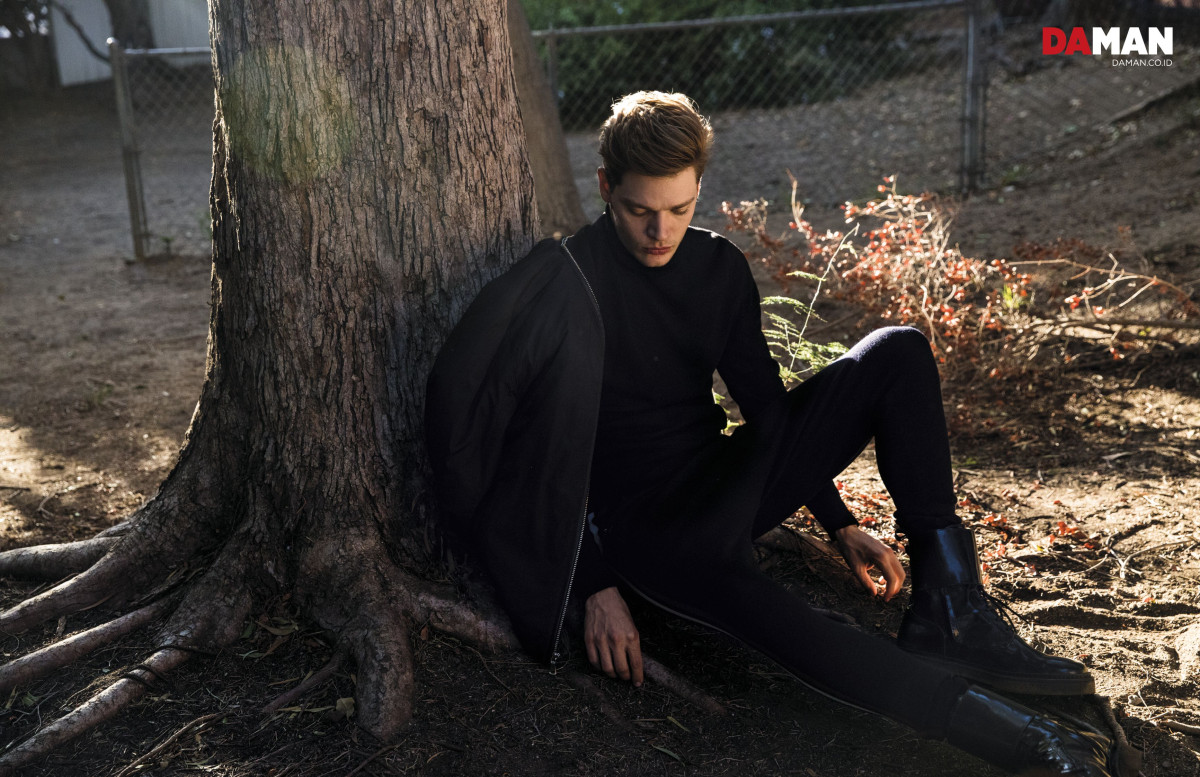 Dominic Sherwood: pic #915472