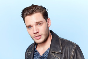 Dominic Sherwood photo #