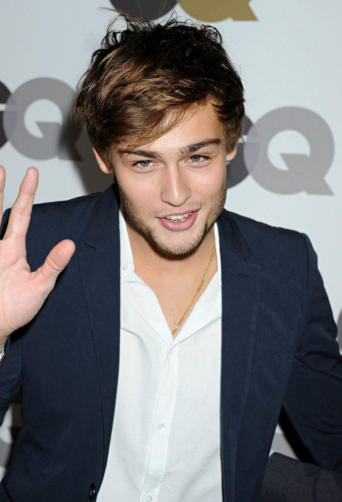 Douglas Booth: pic #505199