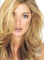 Doutzen Kroes photo #