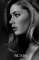 Doutzen Kroes photo #