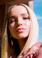 Dove Cameron photo #