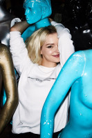Dove Cameron photo #