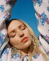 Dove Cameron photo #