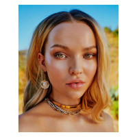 Dove Cameron photo #