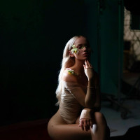 Dove Cameron photo #