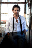 Edgar Ramirez photo #