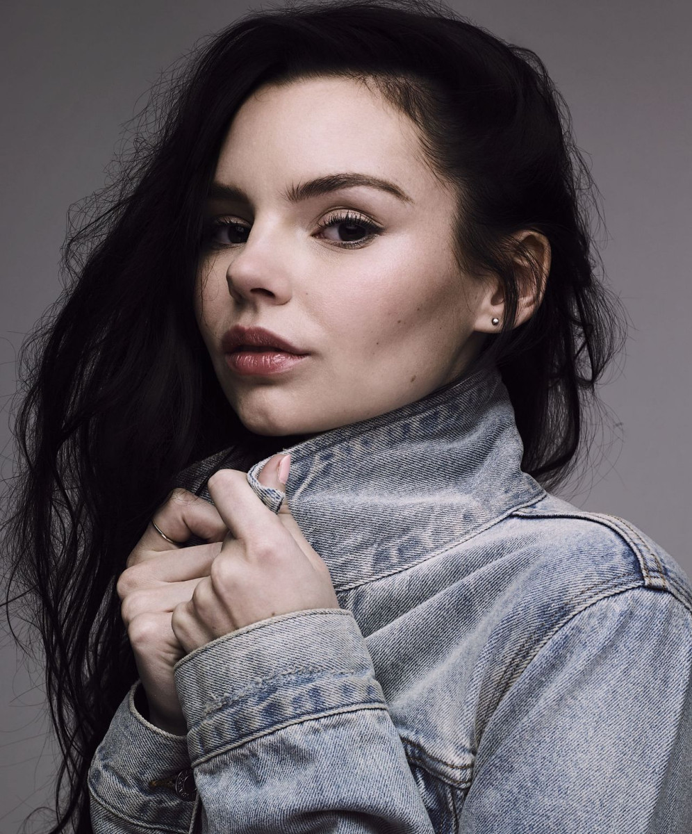 Eline Powell: pic #1046273