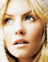 Elisha Cuthbert photo #