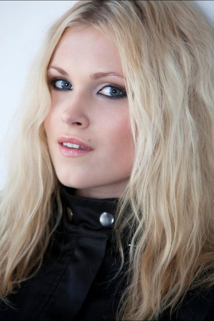 Eliza Taylor: pic #1064320