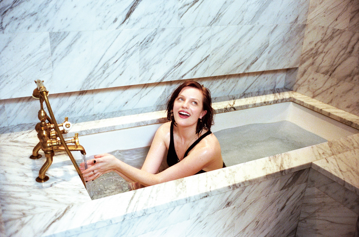 Elizabeth Moss: pic #698413