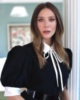 Elizabeth Olsen photo #