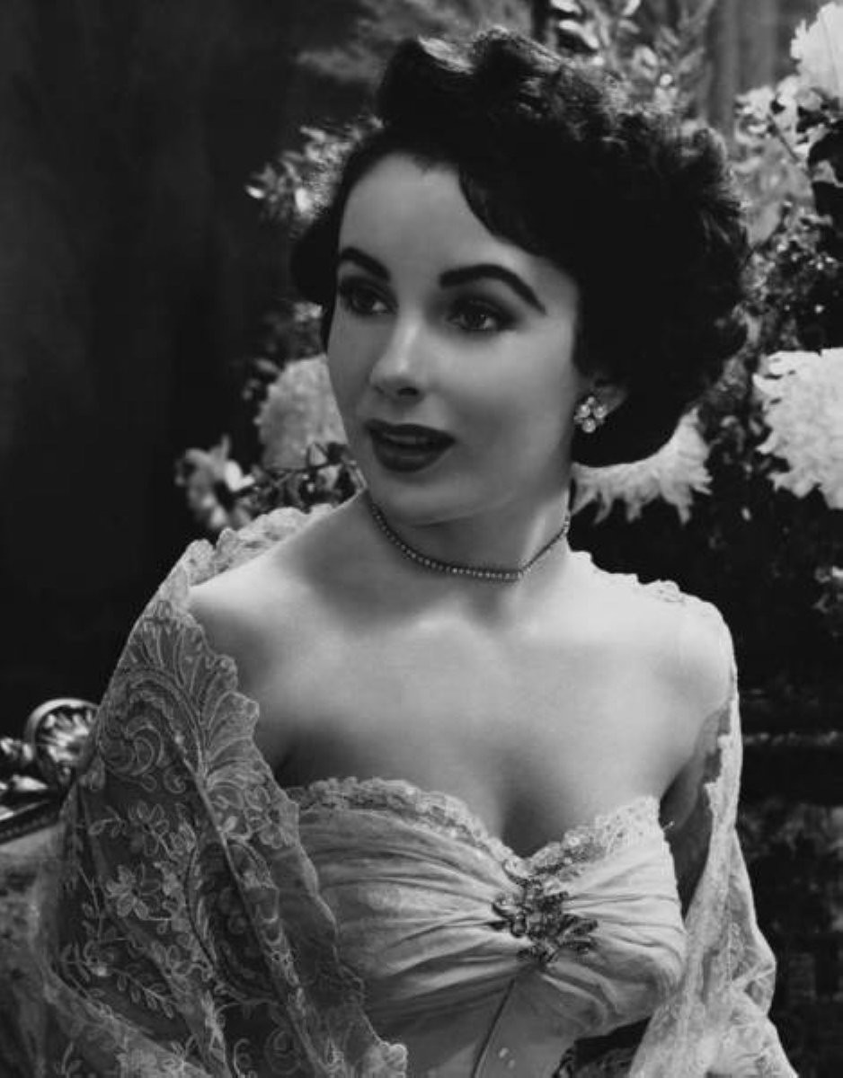 Elizabeth Taylor: pic #207814