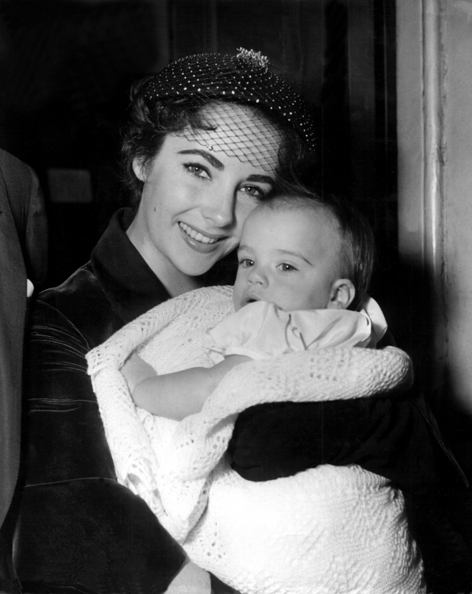 Elizabeth Taylor: pic #410442