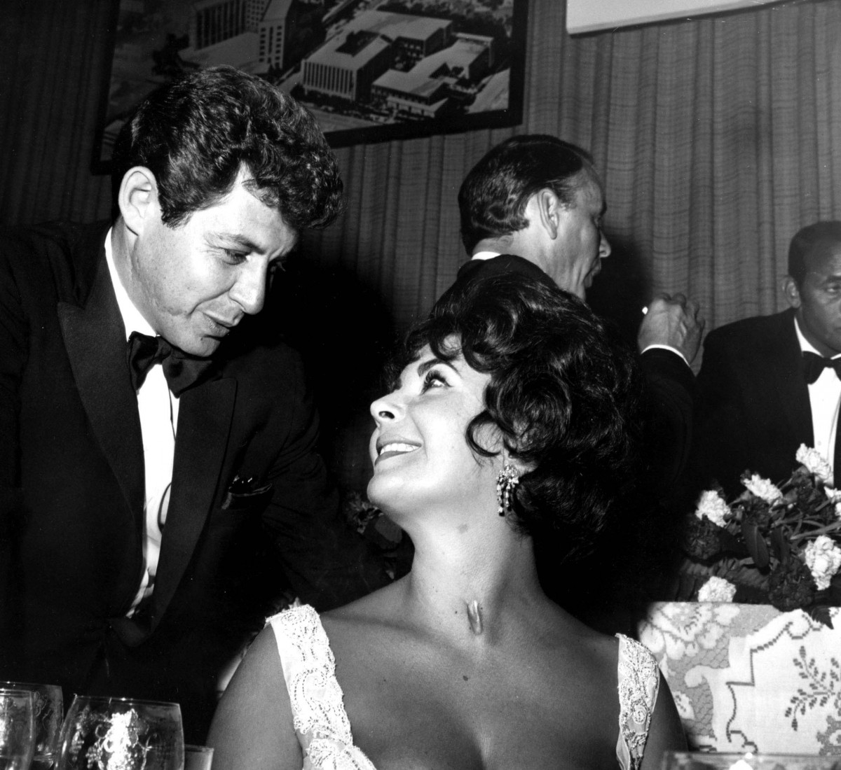 Elizabeth Taylor: pic #413035