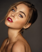 Elizabeth Turner photo #