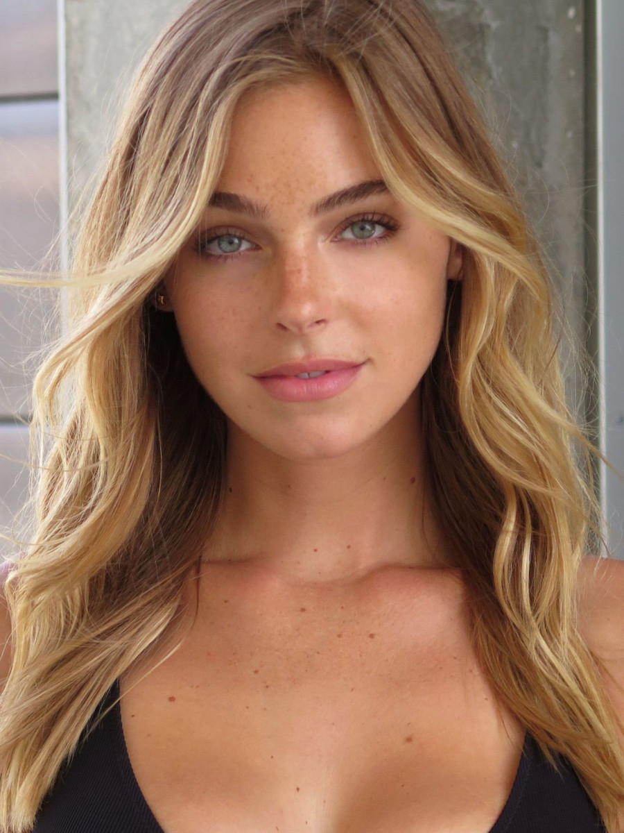 Elizabeth Turner: pic #1183701