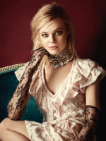 Elle Fanning photo #