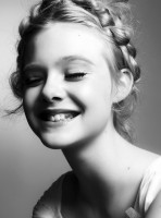 Elle Fanning photo #