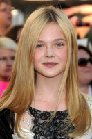 Elle Fanning photo #