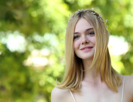 Elle Fanning photo #