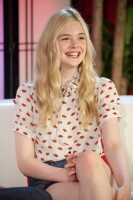 Elle Fanning photo #