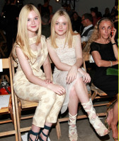 Elle Fanning photo #