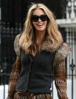 Elle Macpherson photo #