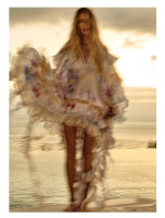 Elle Macpherson photo #