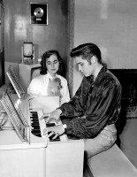 Elvis Presley photo #
